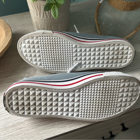 Tommy Hilfiger Light Blue Canvas Sneakers - Picture 7 of 7